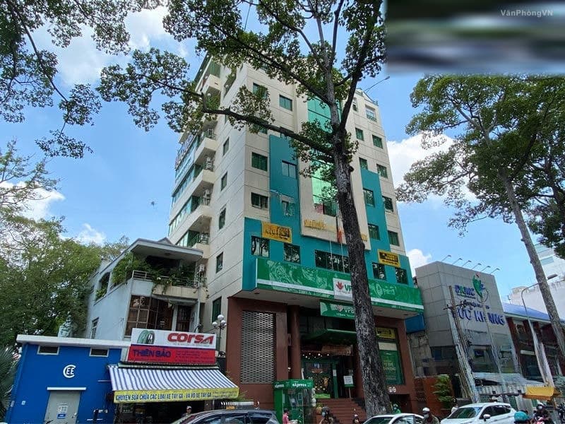 HTH Building thumbnail 3