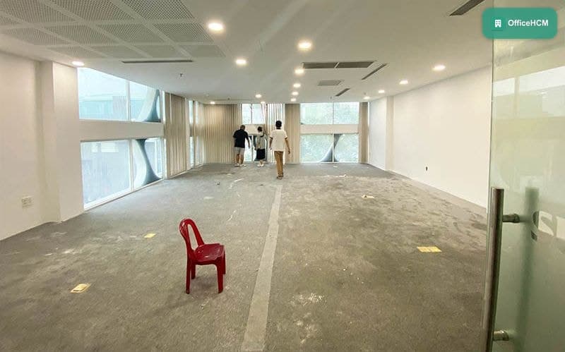 KIS Building thumbnail 3