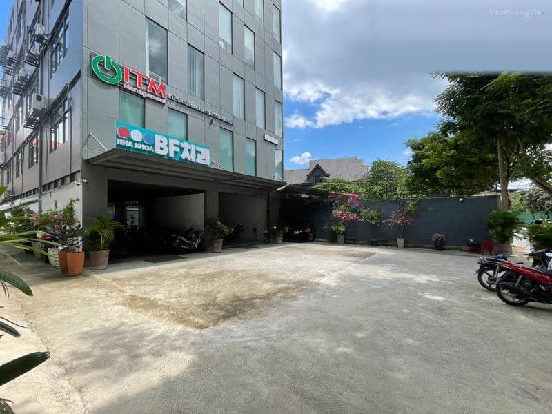 QA Office Building thumbnail 2