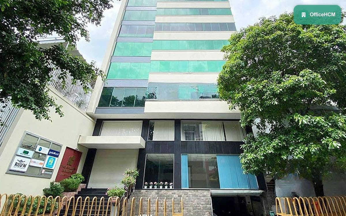 The Golden Building — ảnh 1