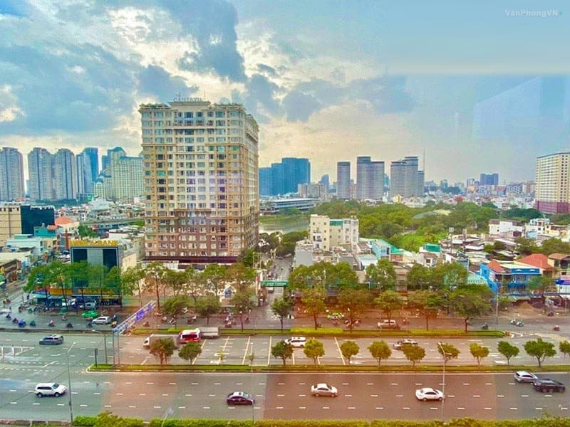 CII Tower thumbnail 3