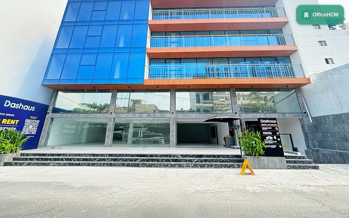 Dashaus Ung Văn Khiêm