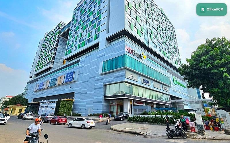 Republic Plaza thumbnail 2