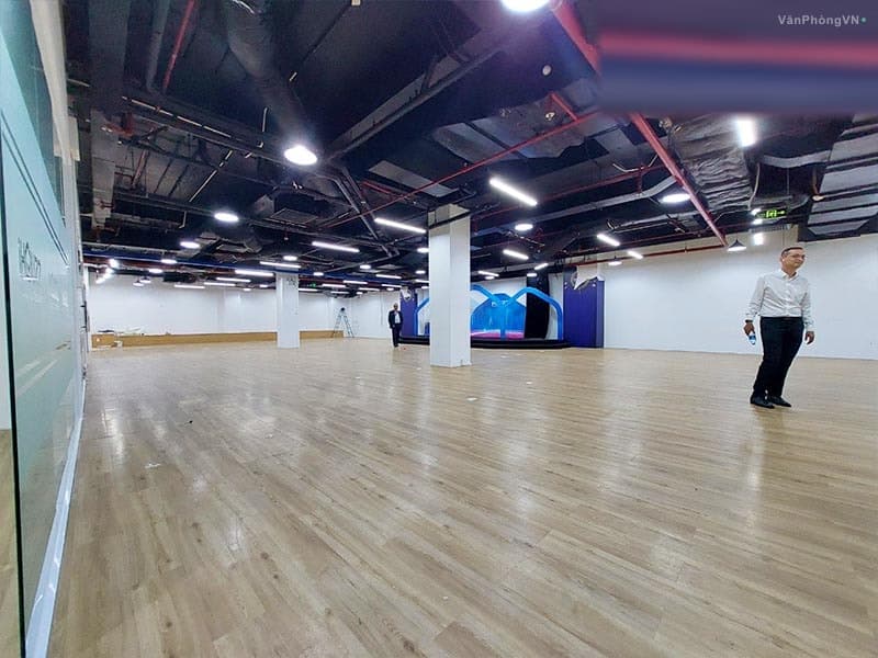 Saigon Mall thumbnail 4