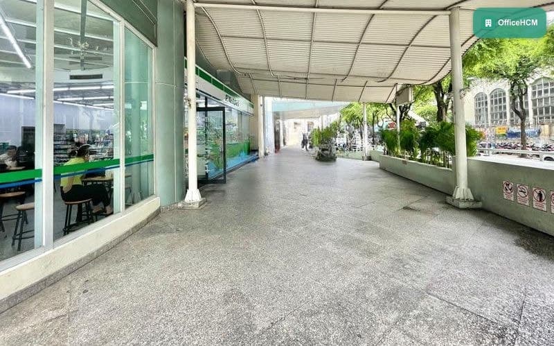 Tản Đà Court Building thumbnail 3