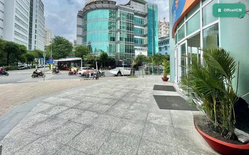 Tản Đà Court Building thumbnail 4