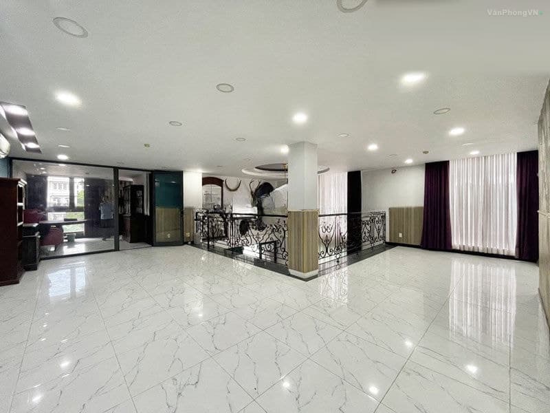 VI House Building thumbnail 4