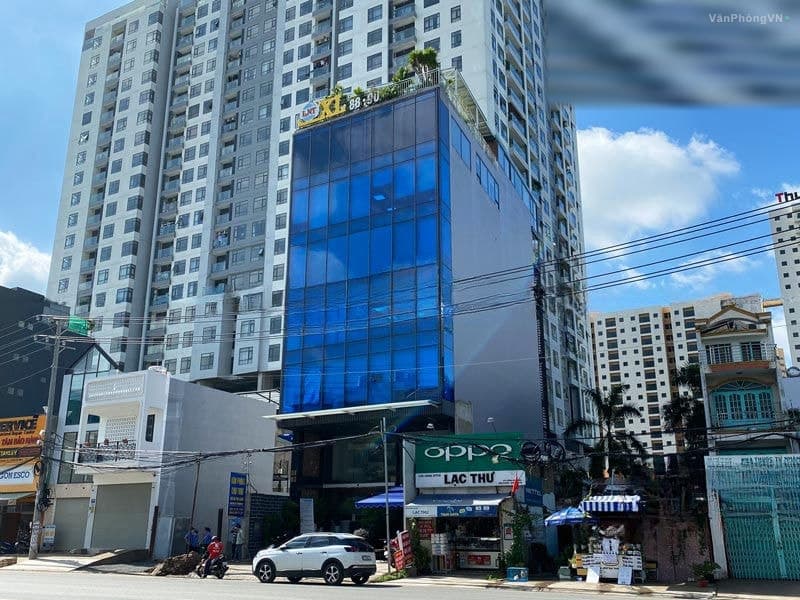 XL Building thumbnail 2