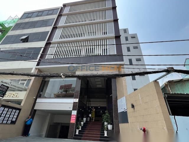 A Space Building — ảnh 1