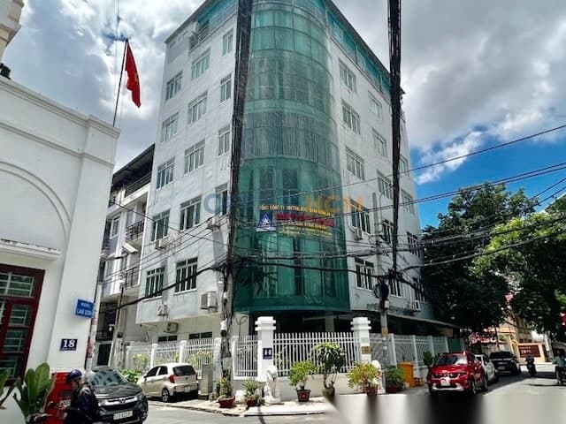 ACC 245 Building thumbnail 3