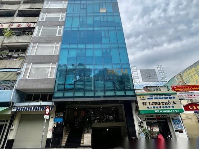 APT Office Building thumbnail 4