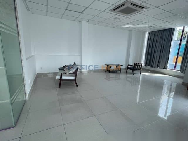 Embassy Building thumbnail 2