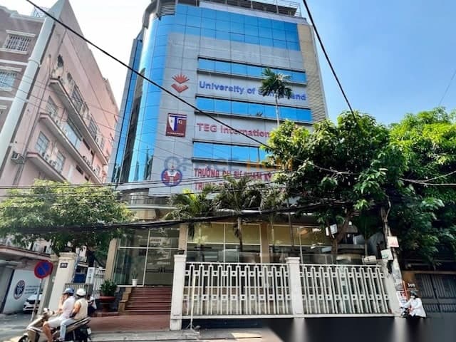 Gems Office Building — ảnh 1