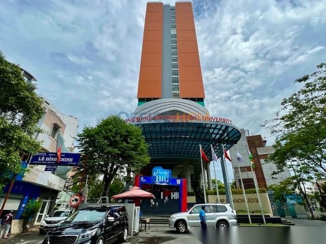 HIU Tower thumbnail 3