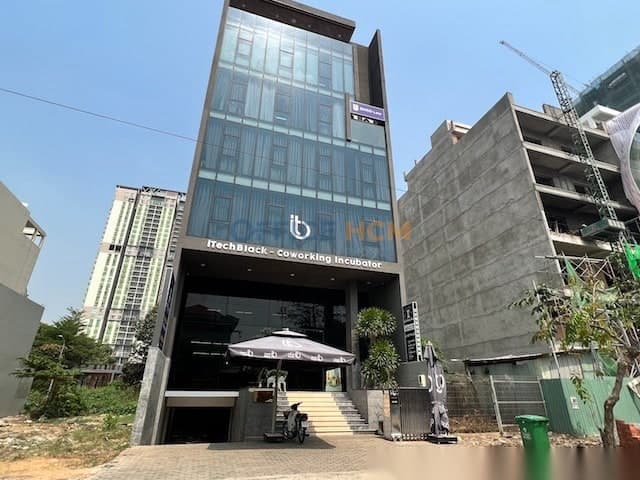 iTechBlack Building thumbnail 4