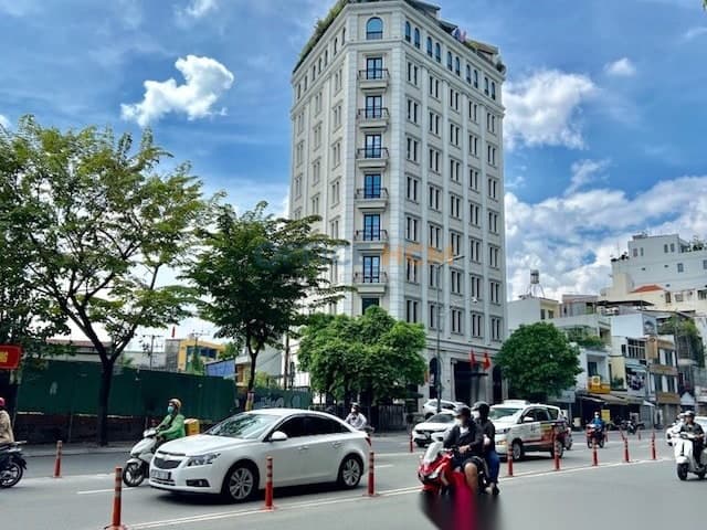 Nam Việt Building thumbnail 4