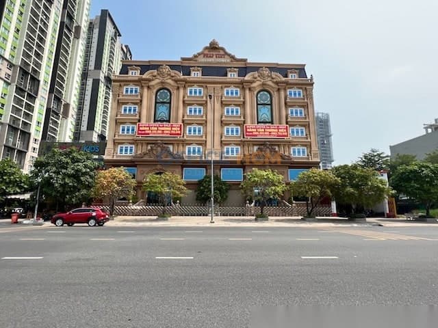Pháp Việt Luxury Building