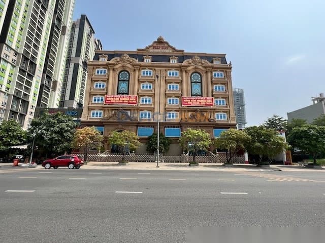 Pháp Việt Luxury Building thumbnail 4