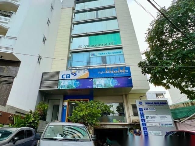 Royal Building — ảnh 1
