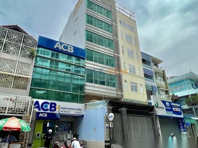Saturn Office Building thumbnail 3