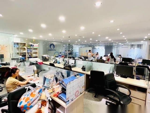 TSA Tôn Đản Building thumbnail 2