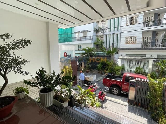 Gumi Building — ảnh 1