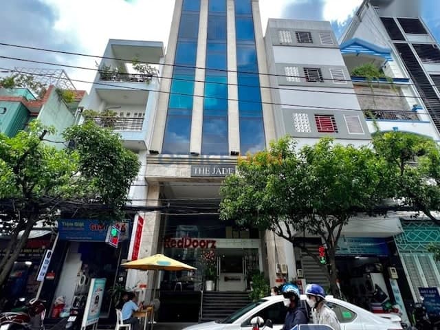 Reddoorz Building
