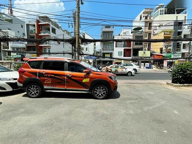 Tòa nhà BÁO CÔNG GIÁO VÀ DÂN TỘC