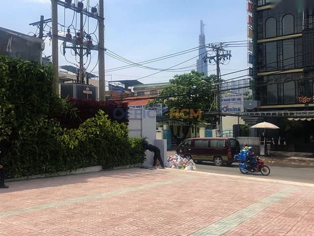 B&L Tower — ảnh 1