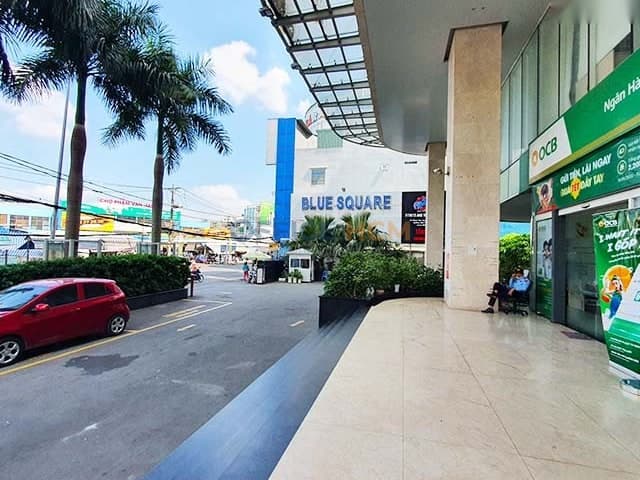 Blue Square Building — ảnh 1