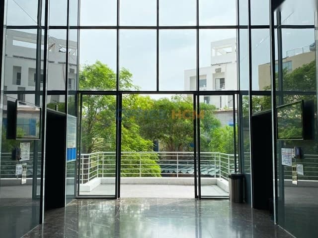 HIU Building