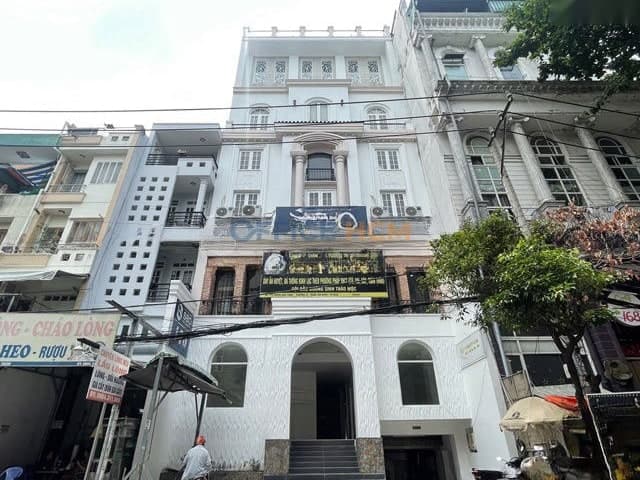 170 Hoàng Hoa Thám Building thumbnail 2
