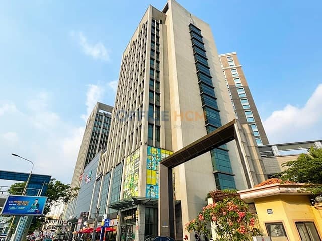 Royal Centre Tower thumbnail 4
