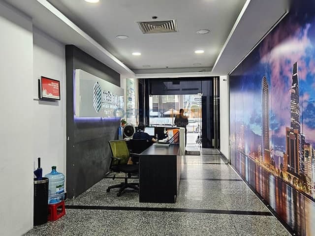 The Galleria Office Building — ảnh 1