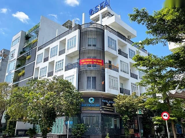 Titan Building thumbnail 2