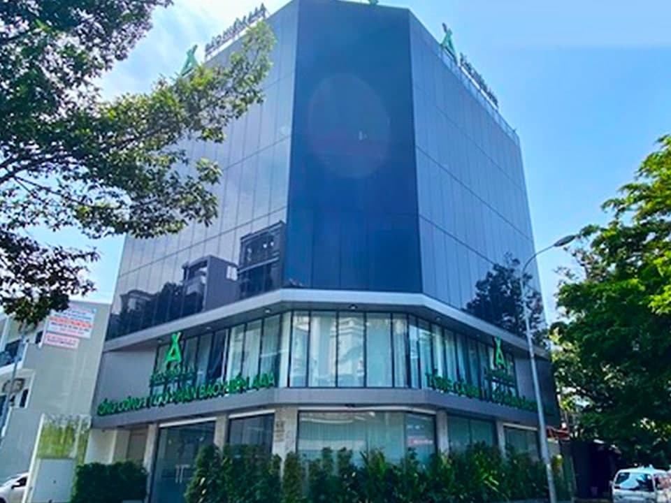 Vian Premier Building thumbnail 3