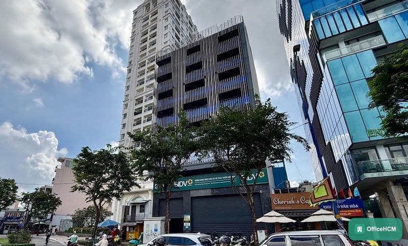 288 Bến Vân Đồn thumbnail 3
