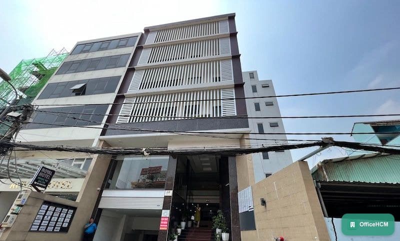 A Space Building — ảnh 1