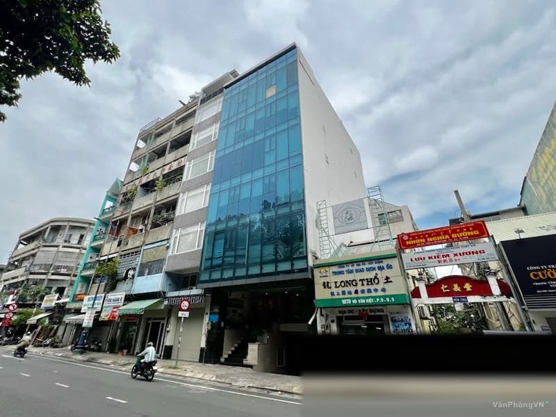 APT Office Building thumbnail 4