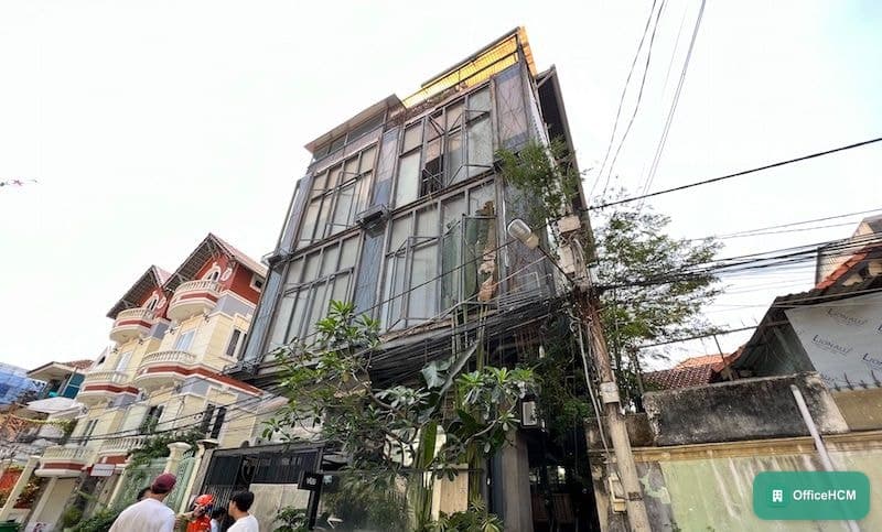 Leehouse thumbnail 2